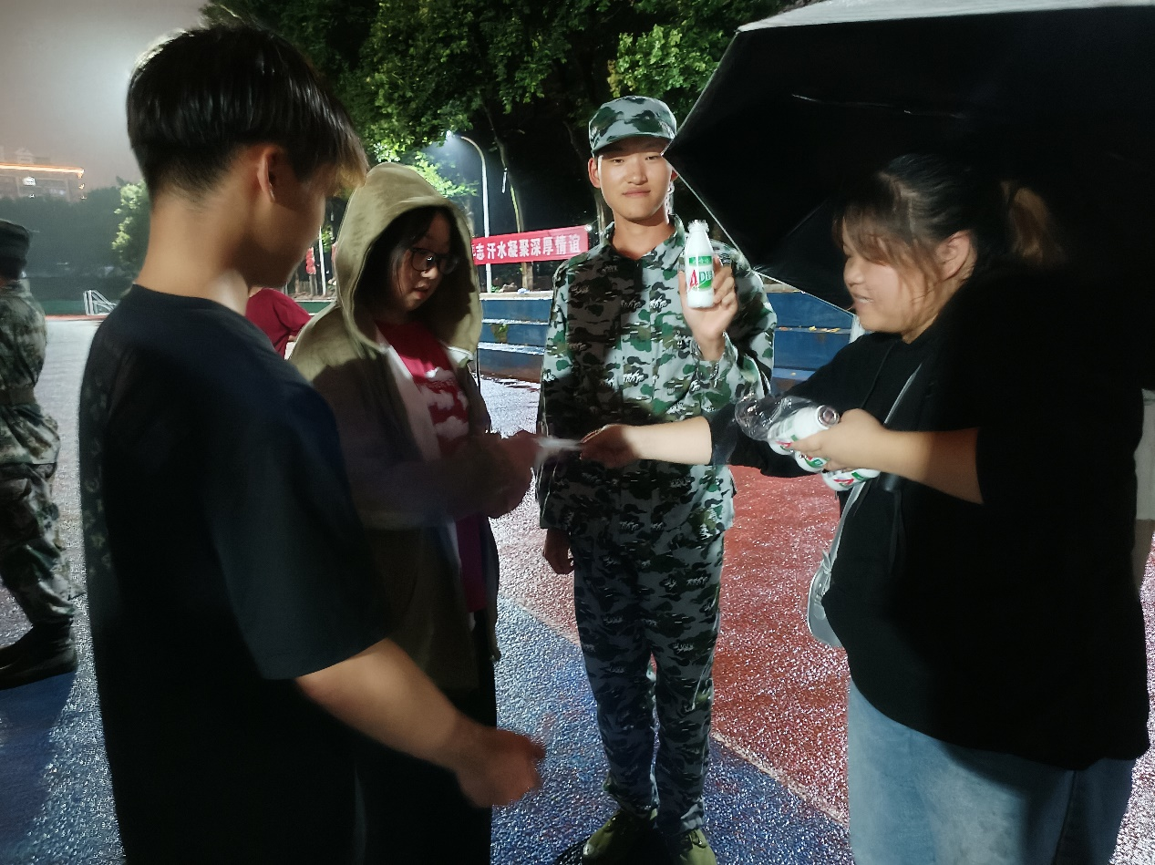 图片4.png 图片4.png